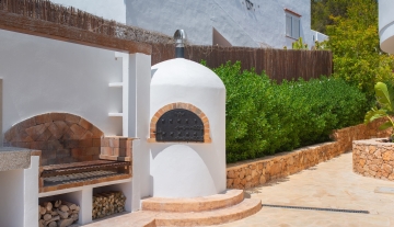 Resa estates Ibiza for sale modern villa martinet views bbq.jpg